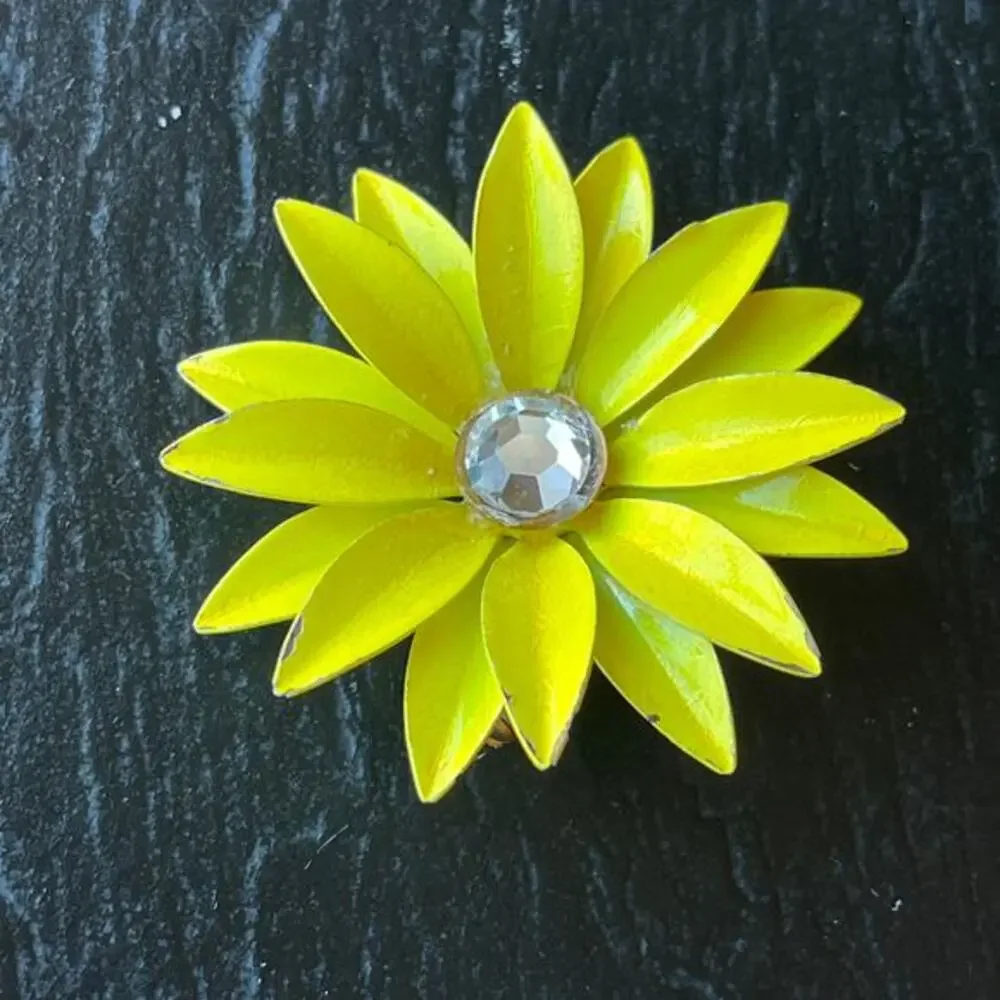 Vintage Large 60s 70s Retro Yellow Enamel Daisy Flower Brooch AB Center Stone